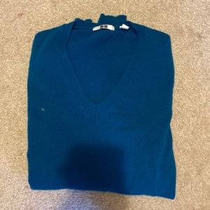 Uniqlo cashmere sweater
